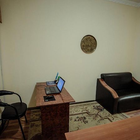 Hostel Mukarram Buchara Exteriör bild